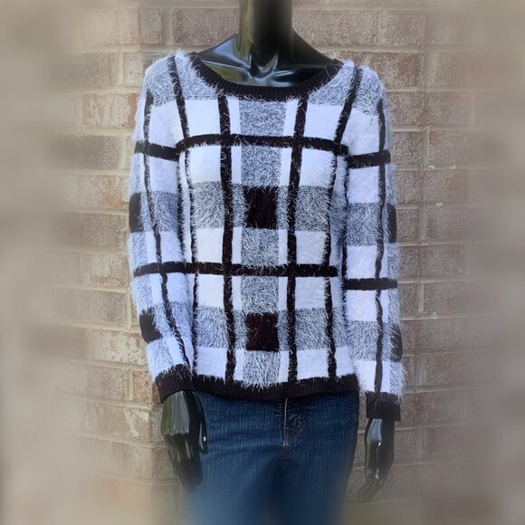 Lauren Michelle Long Sleeve Eyelash Round Neckline Sweater Sz M - Picture 1 of 11